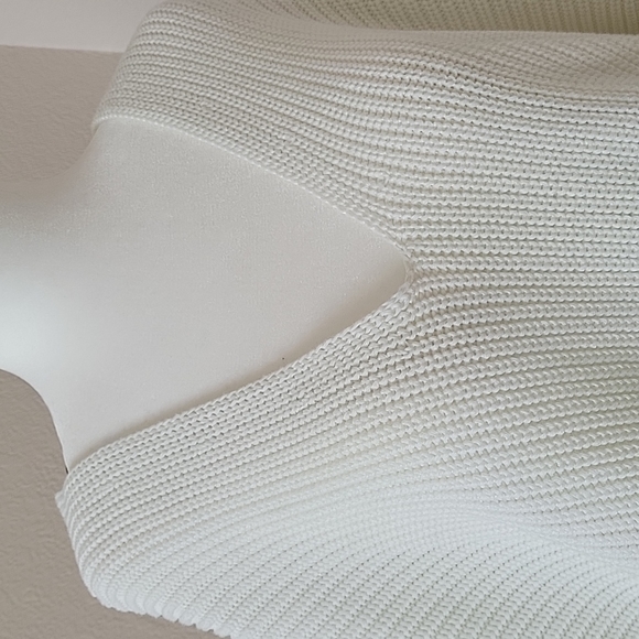 Sweater - Picture 2 of 4